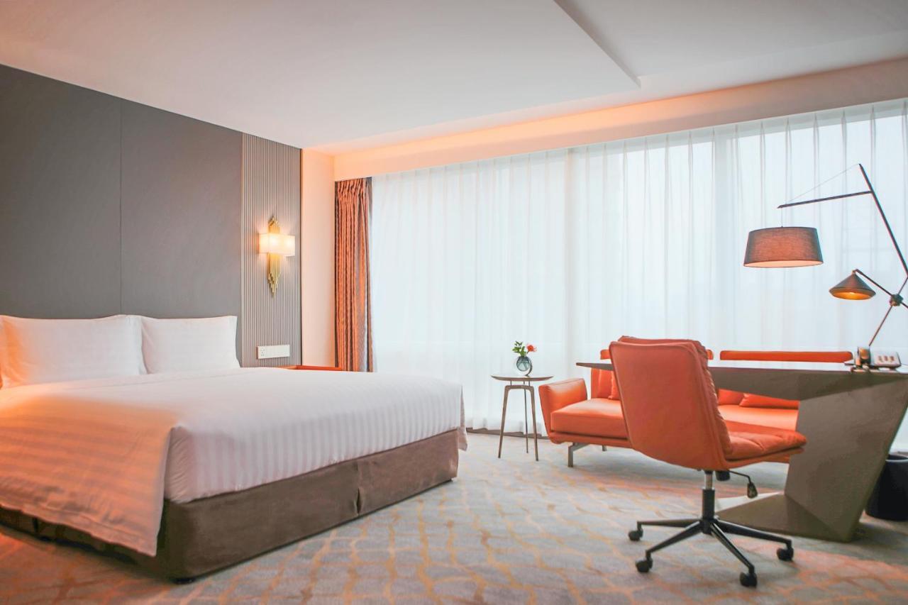 Pullman Shanghai Central - In Xintiandi & Yu Garden Area Exterior photo