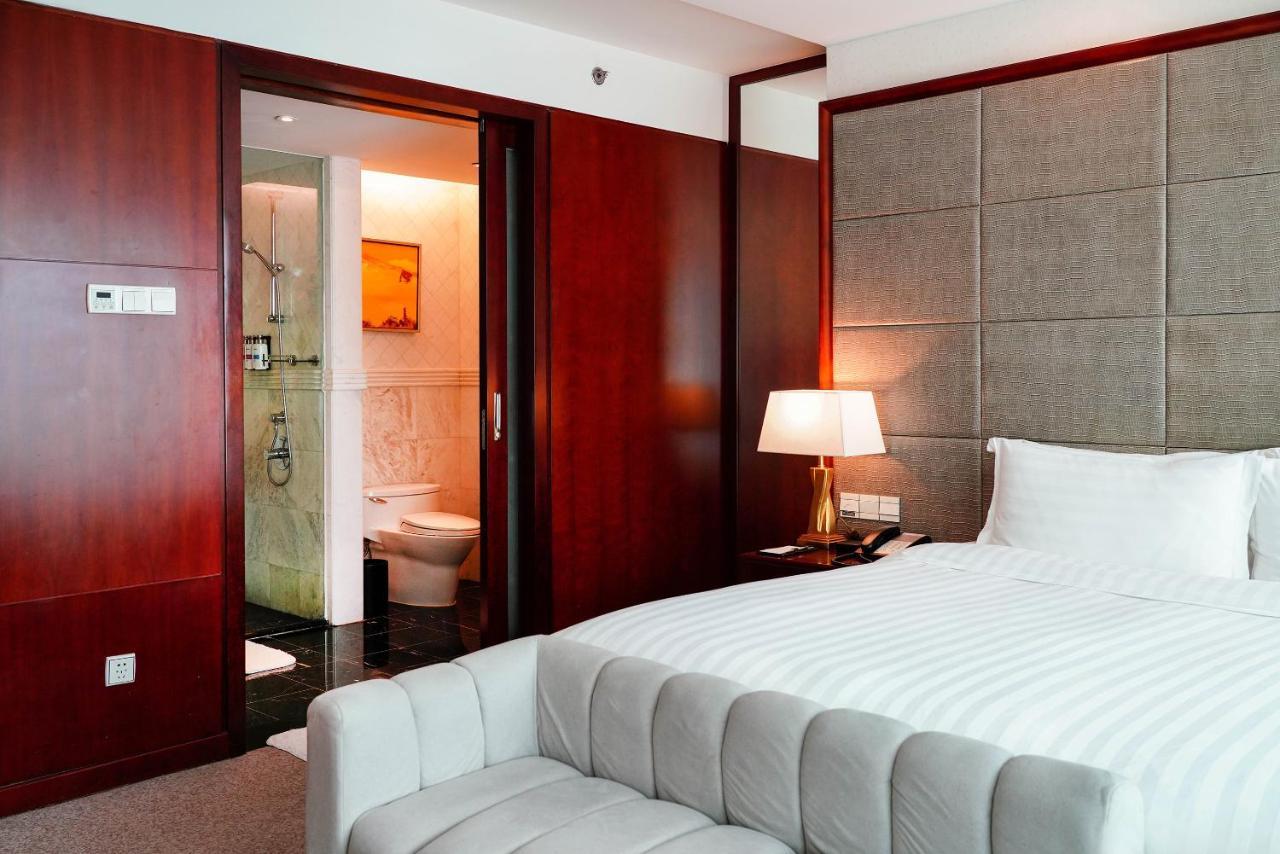 Pullman Shanghai Central - In Xintiandi & Yu Garden Area Exterior photo